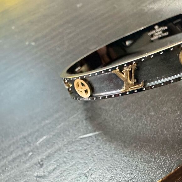 Louis Vuitton Black Enamel Gold Metal LV Motif Bangle – Medium - Picture 14 of 16